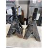 Image 1 : PAIR OF PRO POINT 12 TON JACK STANDS