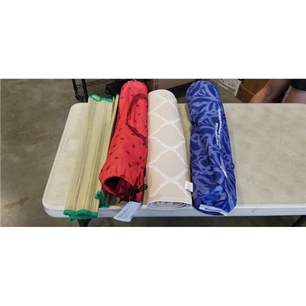 2 KIDS CAMP CHAIRS AND 2 BEACH MATTS