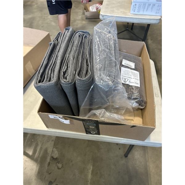 TRAY OF PRIVACY SCREENS