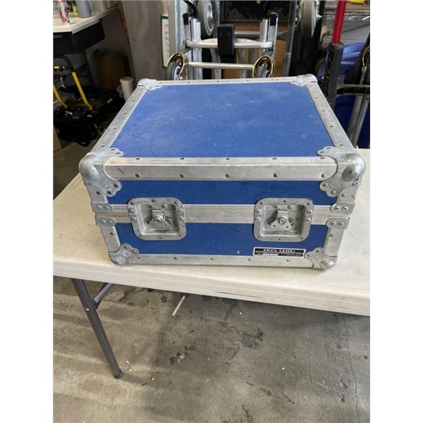 LOCKING ANVIL HARD CASE
