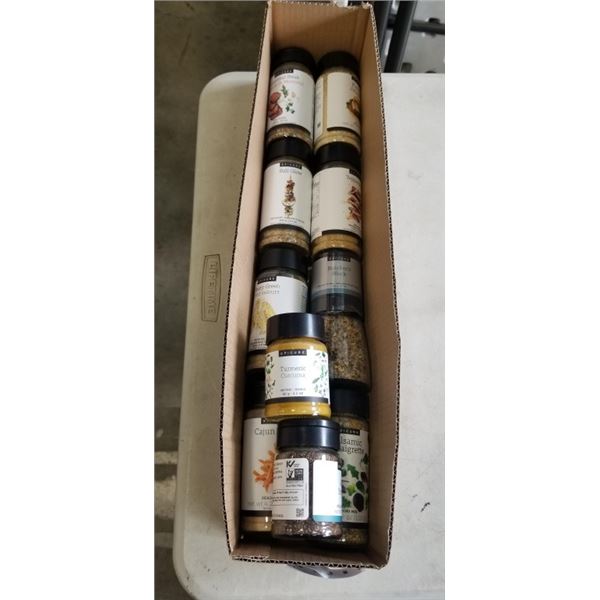 TRAY OF 10 NEW ASSORTED EPICURE SPICES AND SEASONINGS