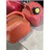 Image 3 : 3 JERRY CANS