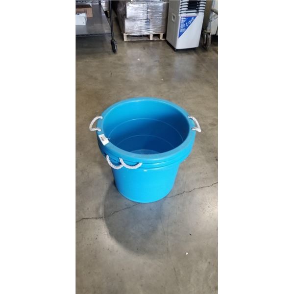 3 PLASTIC FEED BUCKETS