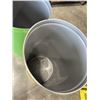 Image 3 : 2 METAL FOOD GRADE BARRELLS WITH LIDS