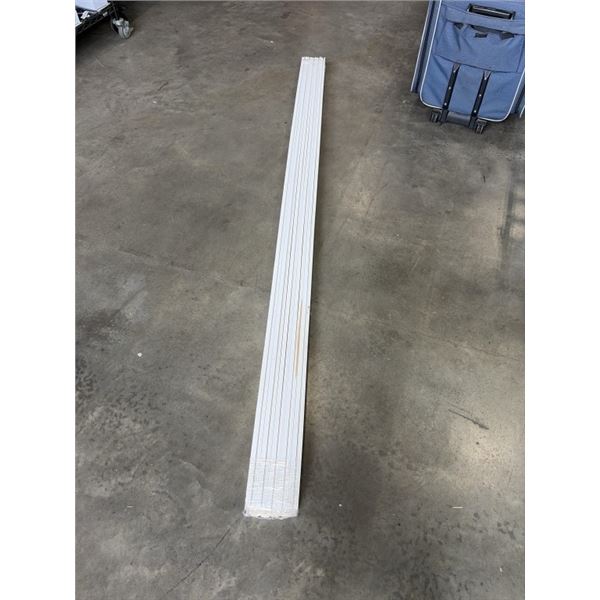 BUNDLE OF 10 BASEBOAD MOULDING WITH PROFILE 8FT LONG, FACTORY PAINTED WHITE
