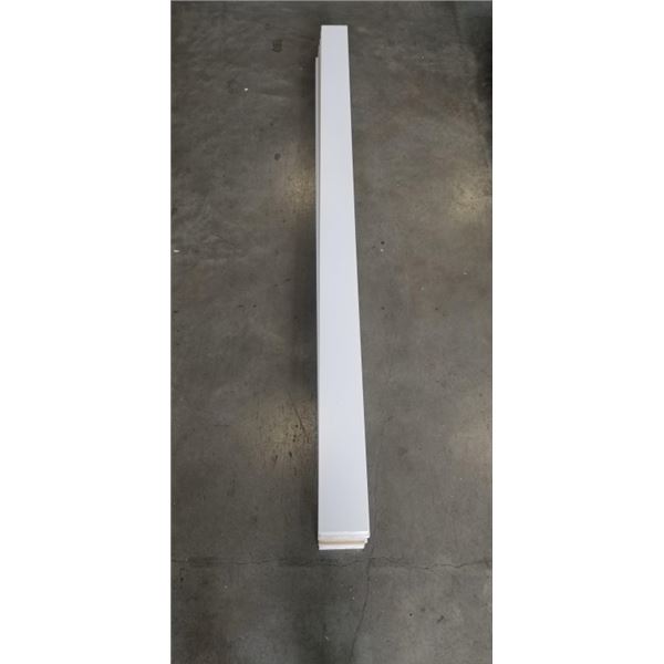 BUNDLE OF 10 7FT X 4.5 INCH BASEBOARD MOULDING, PAINTED WHITE