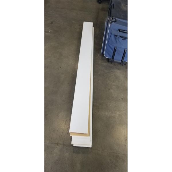 BUNDLE OF 10 7FT X 7 INCH BASEBOARD MOULDING, PAINTED WHITE