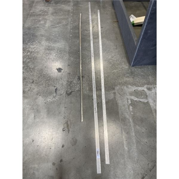 2 ALUMINUM LINE MAKERS AND STAINLESS STEEL 1" X 1" CORNER
