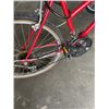 Image 6 : RED ROAD RUNNER BIKE