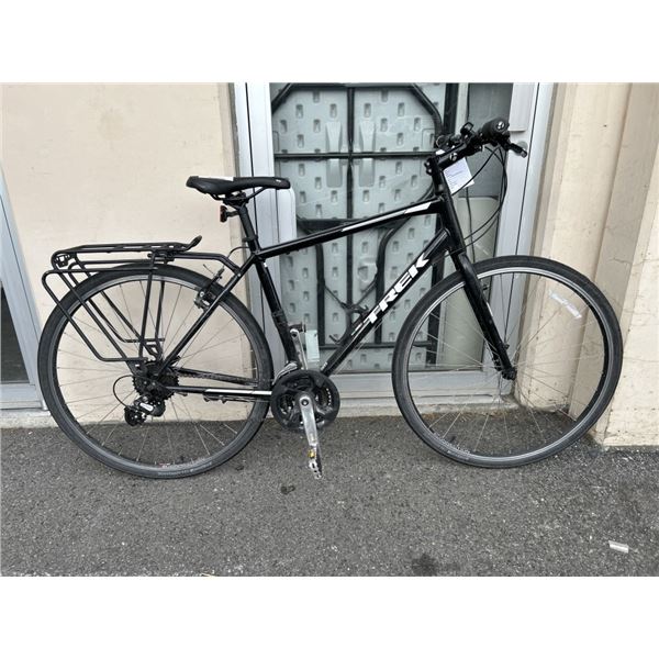 BLACK TREK BIKE