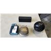 Image 1 : 2 JBL PORTABLE SPEAKERS, 1 JAWBONE JAMBOX AND 1 BLUE SNOWBALL ICE SPEAKER