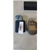 Image 2 : 2 JBL PORTABLE SPEAKERS, 1 JAWBONE JAMBOX AND 1 BLUE SNOWBALL ICE SPEAKER