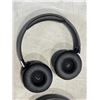 Image 2 : 2 PAIRS OF BLACK JBL HEADPHONES