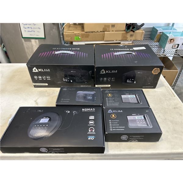 2 KLIM BOOMBOX MODEL E1, KLIM NOMAD HIGH-FIDELITY SOUND REPRODUCTION AND 3 KLIM CASETTE PLAYERS. MOD