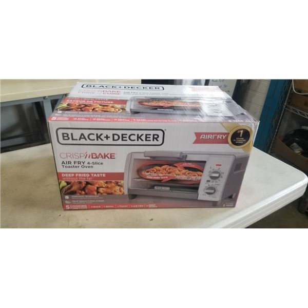 BLACK AND DECKER 4-SLICE AIR FRY TOASTER OVEN - TESTED WORKING, RETAIL $179