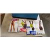 Image 3 : BOX OF VARIOUS NEW NYLONS