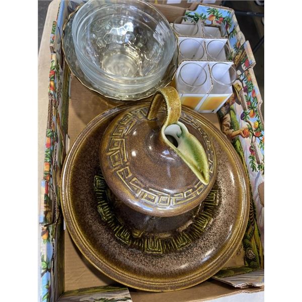 TRAY OF DISHWARE INCLUDING CERAMIC PITCHER WITH MATCHING BOWL, GLASSES AND OTHER BOWLS
