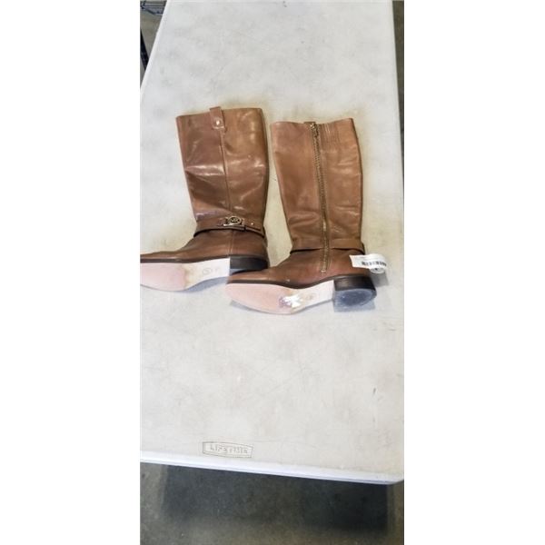 MICHAEL KORS BOOTS. 8M