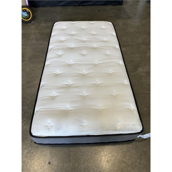 ZINUS SINGLE SIZE MATTRESS