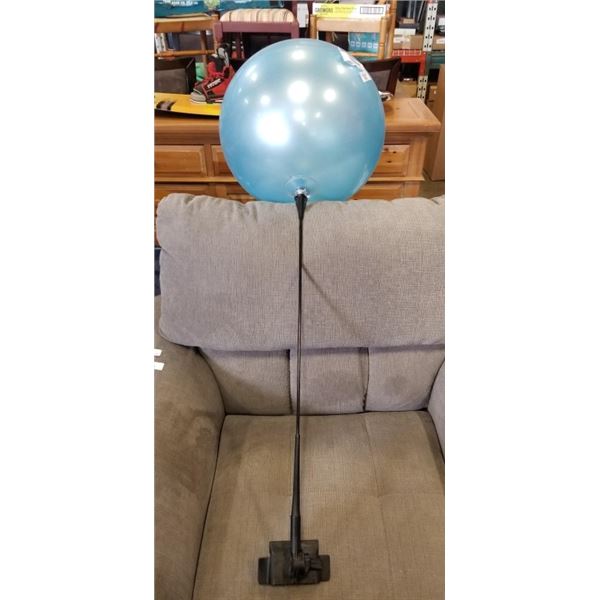 WINDOW MOUNT VEHICLE BALLOON