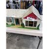 Image 2 : LOUIS MARX AND COMPANY RANCH STYLE DOLLHOUSE