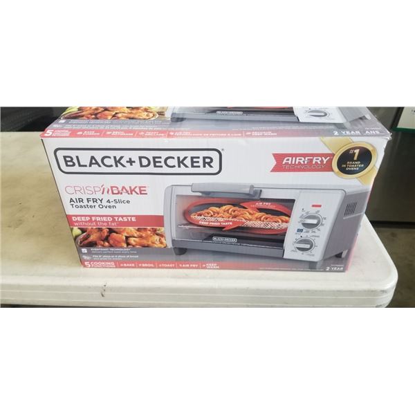 BLACK AND DECKER 4-SLICE AIR FRY TOASTER OVEN - TESTED WORKING, RETAIL $179