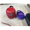 Image 2 : 4 PORTABLE SPEAKERS. 2 FROM JBL, 1 FROM SKULL CANDY, 1 FROM ULTIMATE EARS
