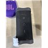 Image 4 : 4 PORTABLE SPEAKERS. 2 FROM JBL, 1 FROM SKULL CANDY, 1 FROM ULTIMATE EARS