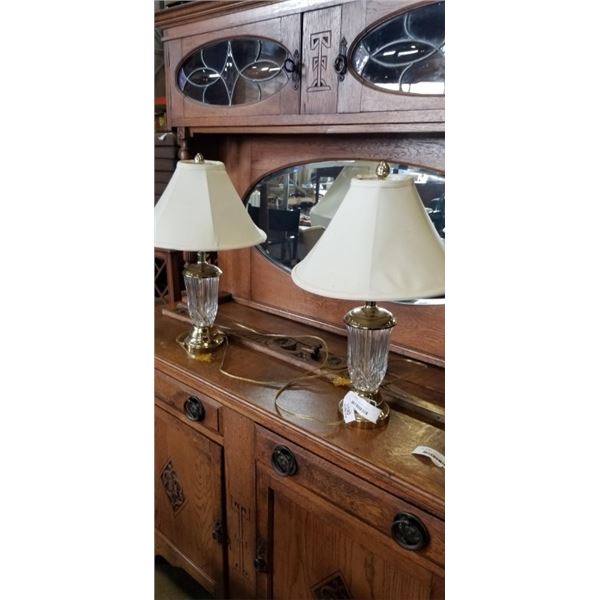 PAIR OF BRASS LAMPS WITH CRYSTAL BODY