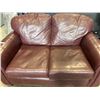Image 5 : BURGNUDY LEATHER LOVESEAT