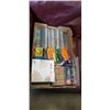 Image 1 : TRAY OF CRAFT SUPPLIES