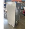 Image 4 : FRIGIDAIRE UPRIGHT FREEZER, WORKING