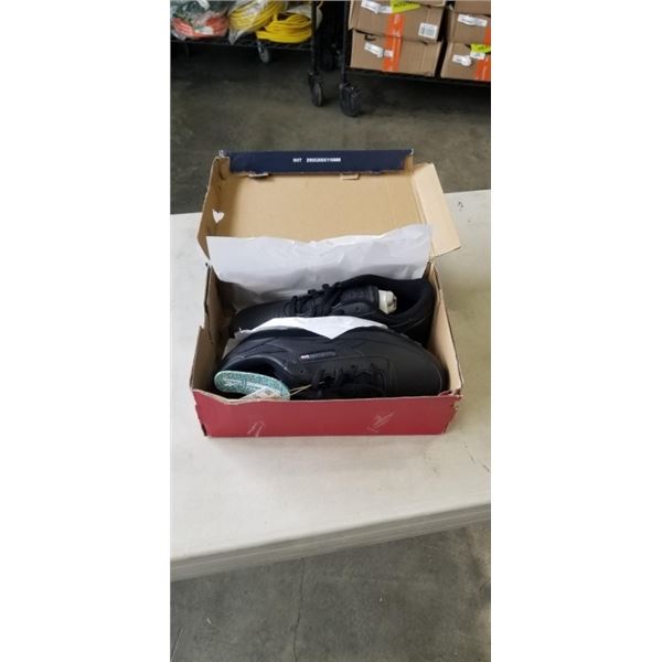 PAIR OF REEBOK CL RENAISSANCE WIDE D SHOES. SIZE 8.5 US