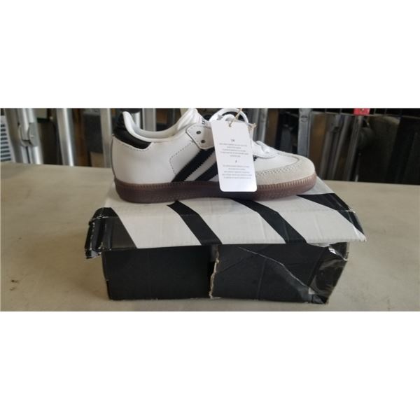 PAIR OF KIDS ADIDAS SAMBA SHOES SIZE 12K US