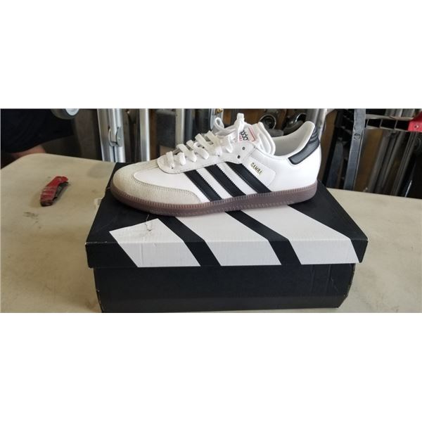 PAIR OF ADIDAS SAMBA MENS WHITE/BLACK SHOES. SIZE 9.5 MENS US
