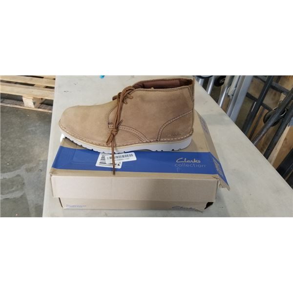 PAIR OF CLARKS COLLECTION WOMANS EASTRIDGE MID SAND SUEDE SHOES. SIZE 8  W US