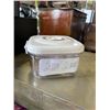 Image 2 : 6 NEW WHITE VACUUM SEAL CONTAINERS