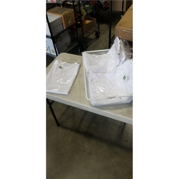 7 EXTRA LARGE AND 5 LARGE WHITE CHEFS JACKETS IN METAL BASKET