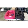 Image 1 : KONG DOG BED, DOG ANCHOR AND ROLLING BAG