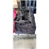 Image 3 : KONG DOG BED, DOG ANCHOR AND ROLLING BAG