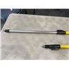 Image 3 : 2 FIBERGLASS EXTENSION POLES