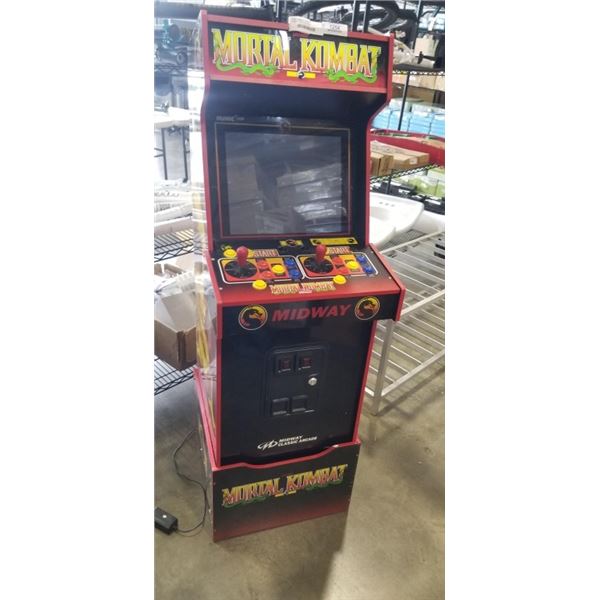 MORTAL COMBAT ARCADE GAME, WITH PEDESTAL, WORKING WITH POWER SUPPLY