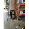 Image 2 : ROLLING CHROME COMMERCIAL CLOTHING RACK