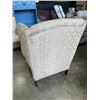 Image 4 : PAIR OF WINGBACK ARMCHAIRS