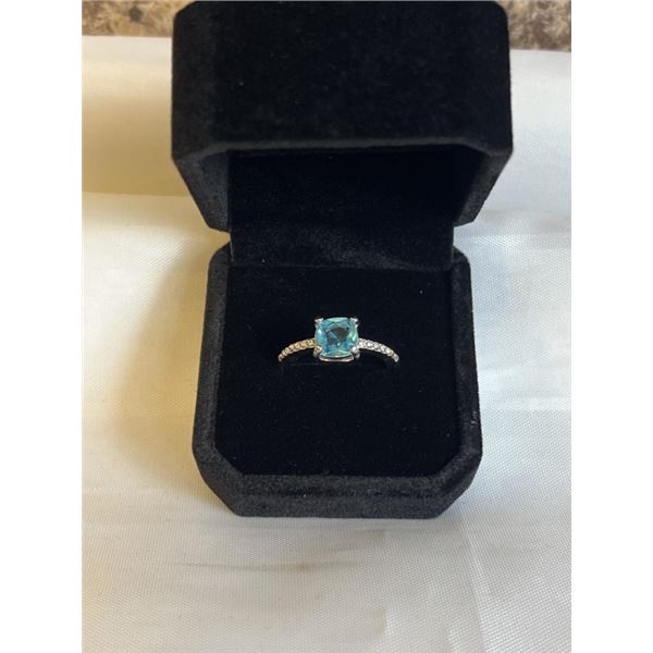 NEW PLATINUM PLATED 1.5CT CUSHION CUT LAB CREATED AQUAMARINE CHANNEL RING, SIZE 7