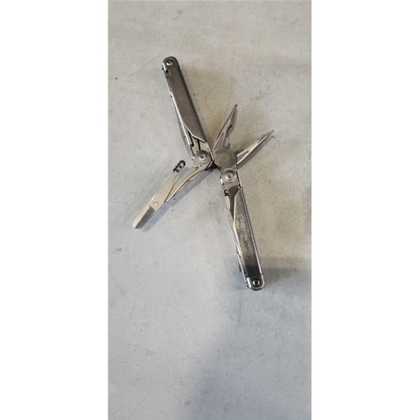 LEATHERMAN SURGE MULTI TOOL KNIFE WITH CASE