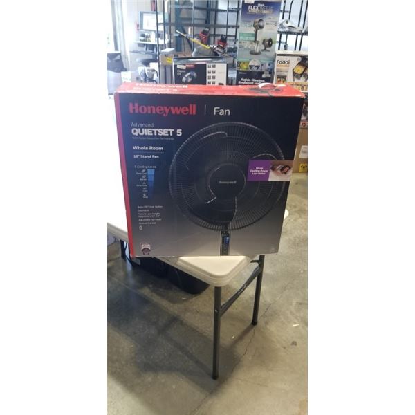 HONEYWELL 16" QUIET STAND FAN - TESTED WORKING