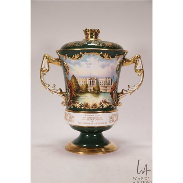 Aynsley fine bone china "Jubilee Vase" made to celebrate the Queen's silver jubilee in 1977. Hand-pa