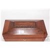 Image 2 : Antique Georgian rosewood sarcophagus tea caddy with brass keyhole escutcheon on small bun feet 5" H