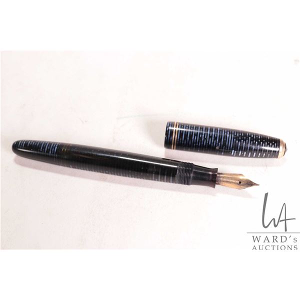 1940 Parker Vacumatic fountain pen in Azure blue with gold nib